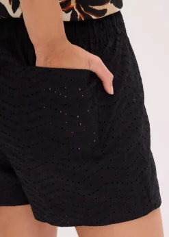 bonprix Hosen|Shorts^Shorts mit Lochstickerei schwarz