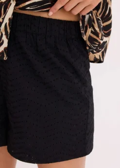 bonprix Hosen|Shorts^Shorts mit Lochstickerei schwarz