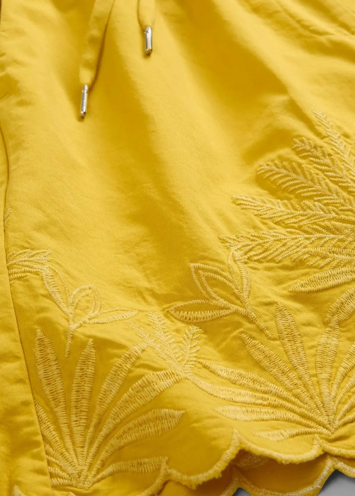 bonprix Hosen|Premium^Shorts mit Seidenanteil lemoncurry