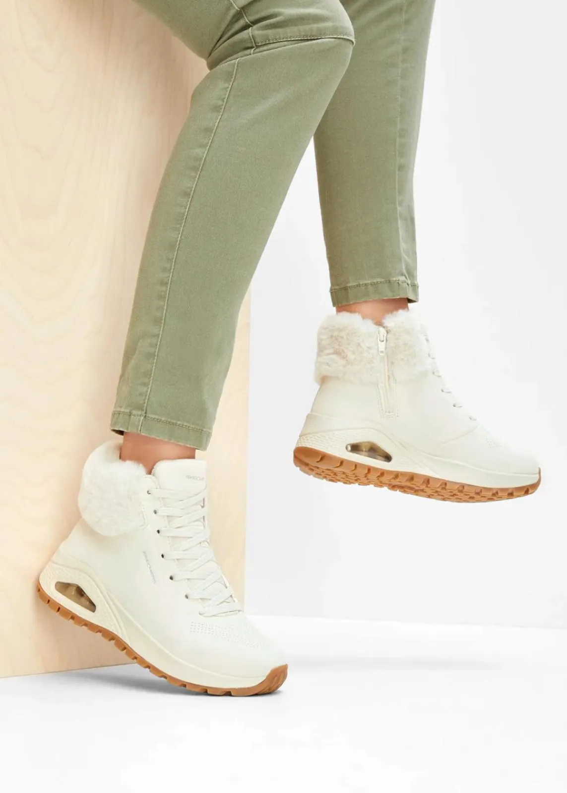 Skechers High Heels|Gefütterte Winterschuhe^Schnürboots mit Memory Foam hellsand