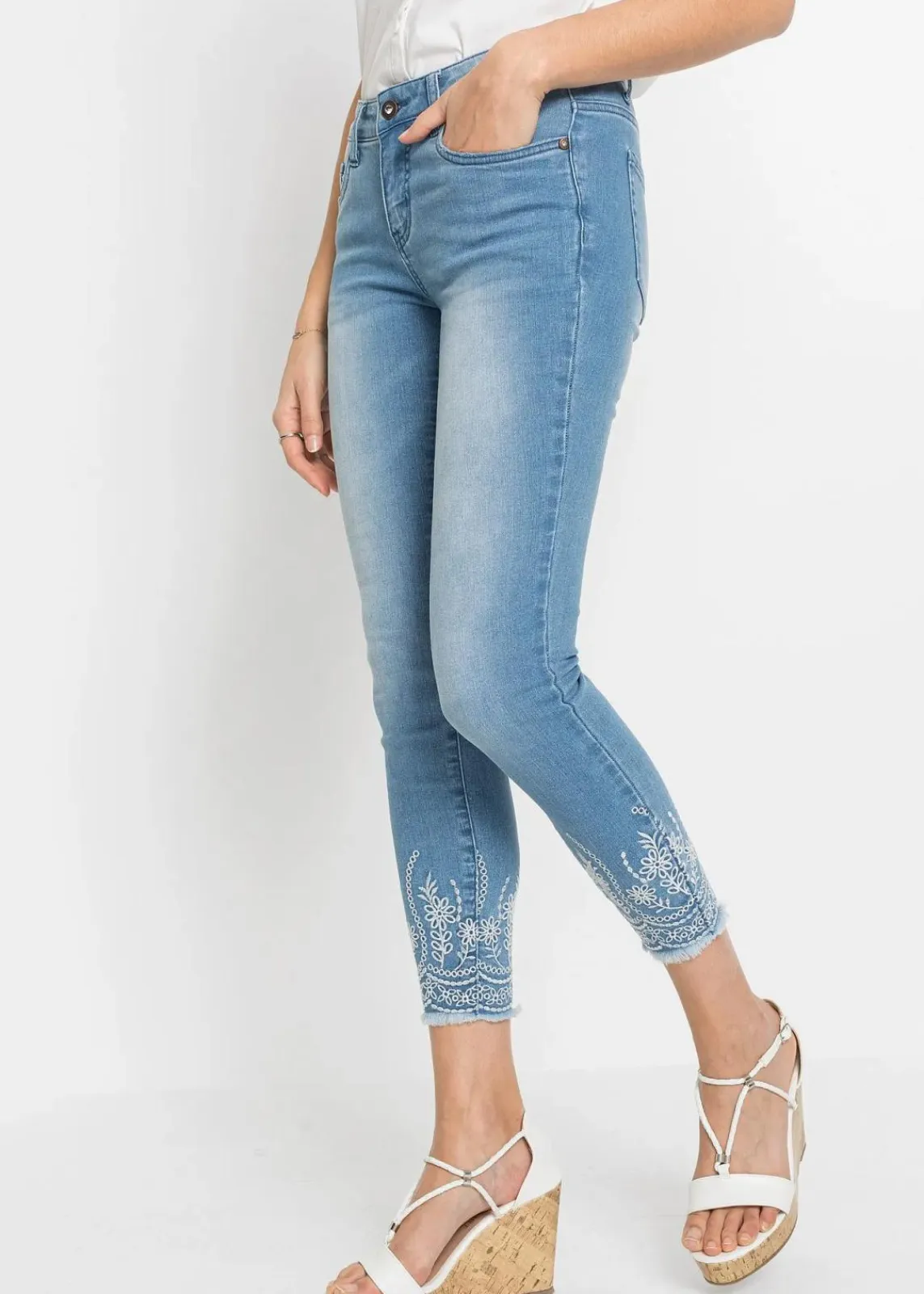 bonprix Jeans|Nachhaltigere Materialien^Skinny Jeans, Mid Waist hellblau denim