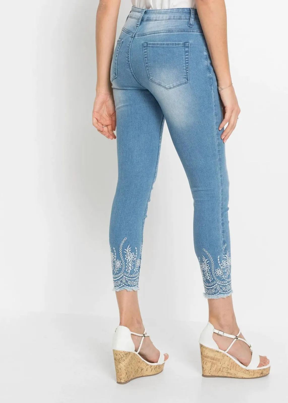 bonprix Jeans|Nachhaltigere Materialien^Skinny Jeans, Mid Waist hellblau denim