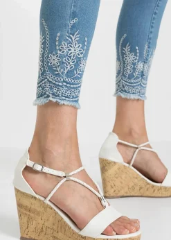 bonprix Jeans|Nachhaltigere Materialien^Skinny Jeans, Mid Waist hellblau denim