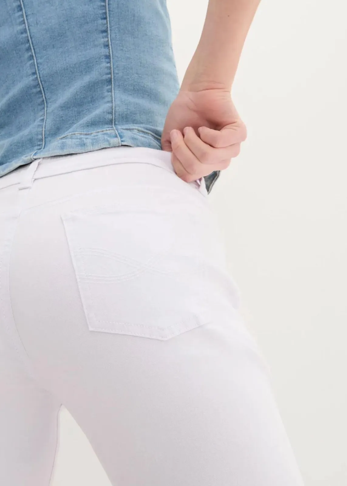 bonprix Jeans|Bekleidung·Shirts & Tops^Slim Fit Jeans Mid Waist, cropped weiß twill