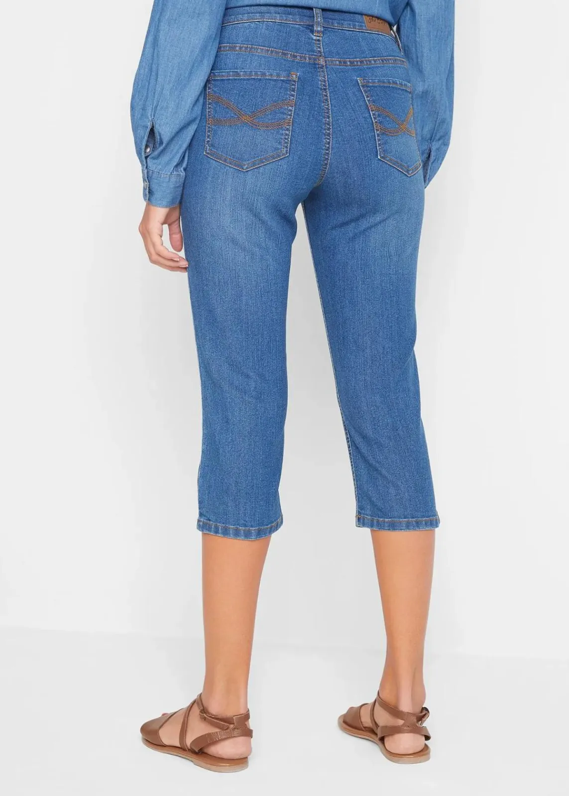 bonprix Bekleidung·Shirts & Tops|Jeans^Slim Jeans, Mid Waist, Capri blau used