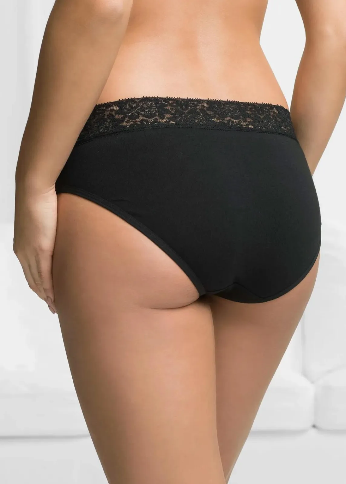 bonprix Höschen|Baumwollunterwäsche^Slip mit Spitze (5er Pack) schwarz + weiß + rot