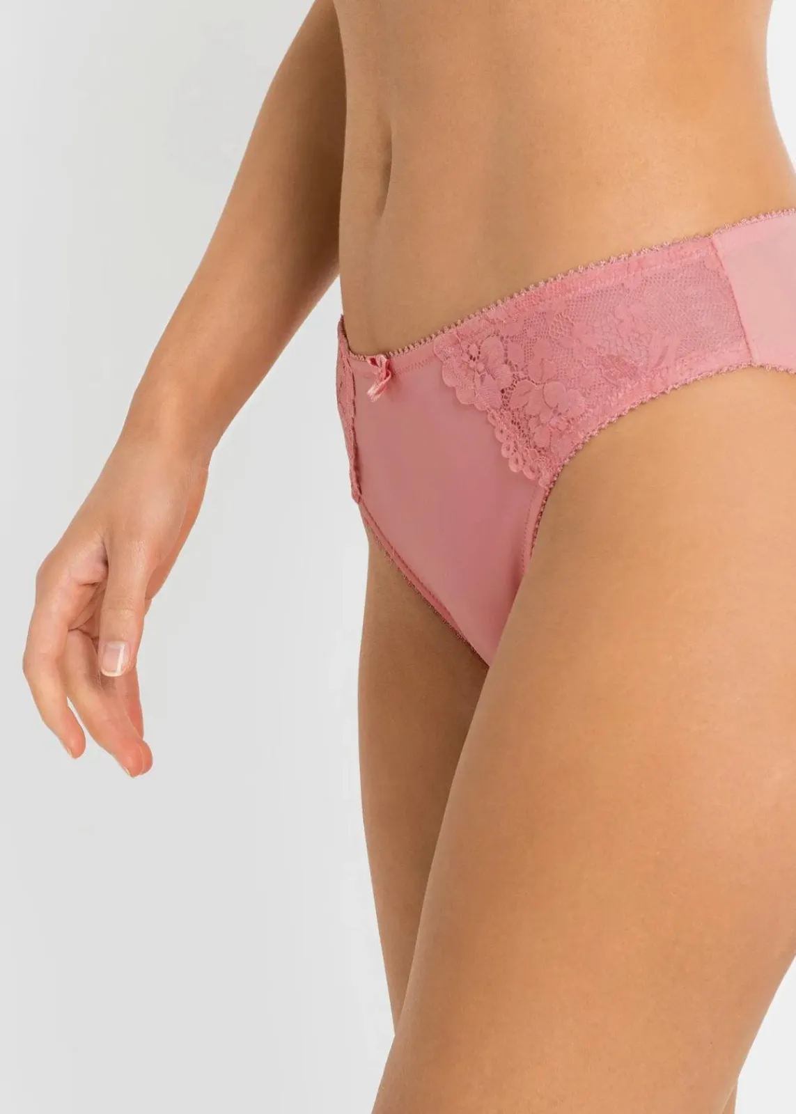 bonprix Höschen|Dessous^Slip mit zarter Spitze (2er Pack) rhabarber+hellkoralle
