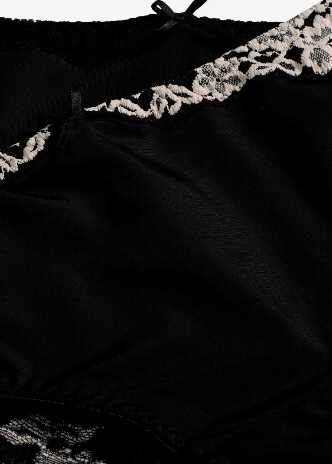 bonprix Wäsche·Dessous|Wäsche·Höschen^Slip mit zarter Spitze (2er Pack) schwarz/wollweiß + schwarz