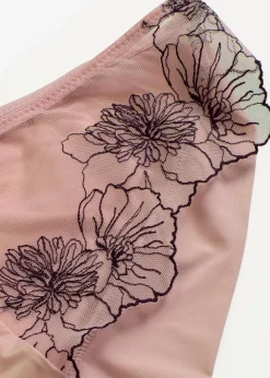 bonprix Dessous|Höschen^Slip mit zarter Stickerei mattrosa/beere