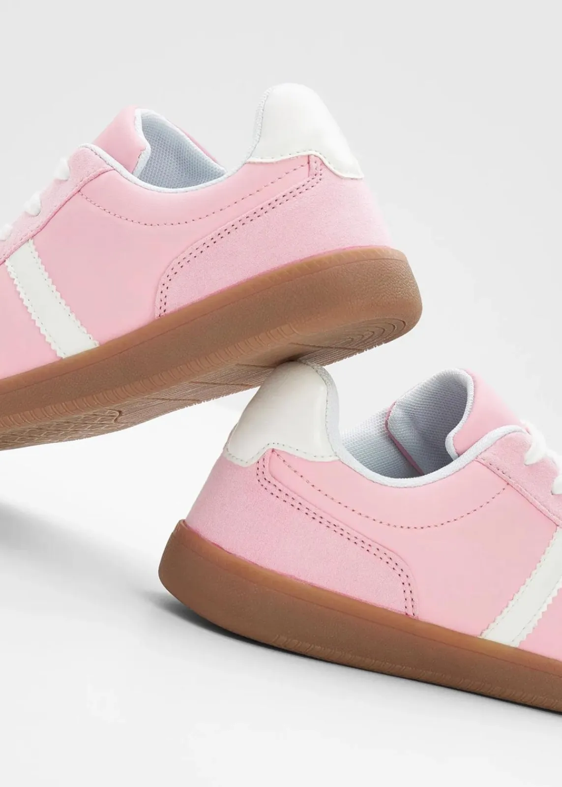 bonprix Sneaker^Sneaker im Retrolook softrosa