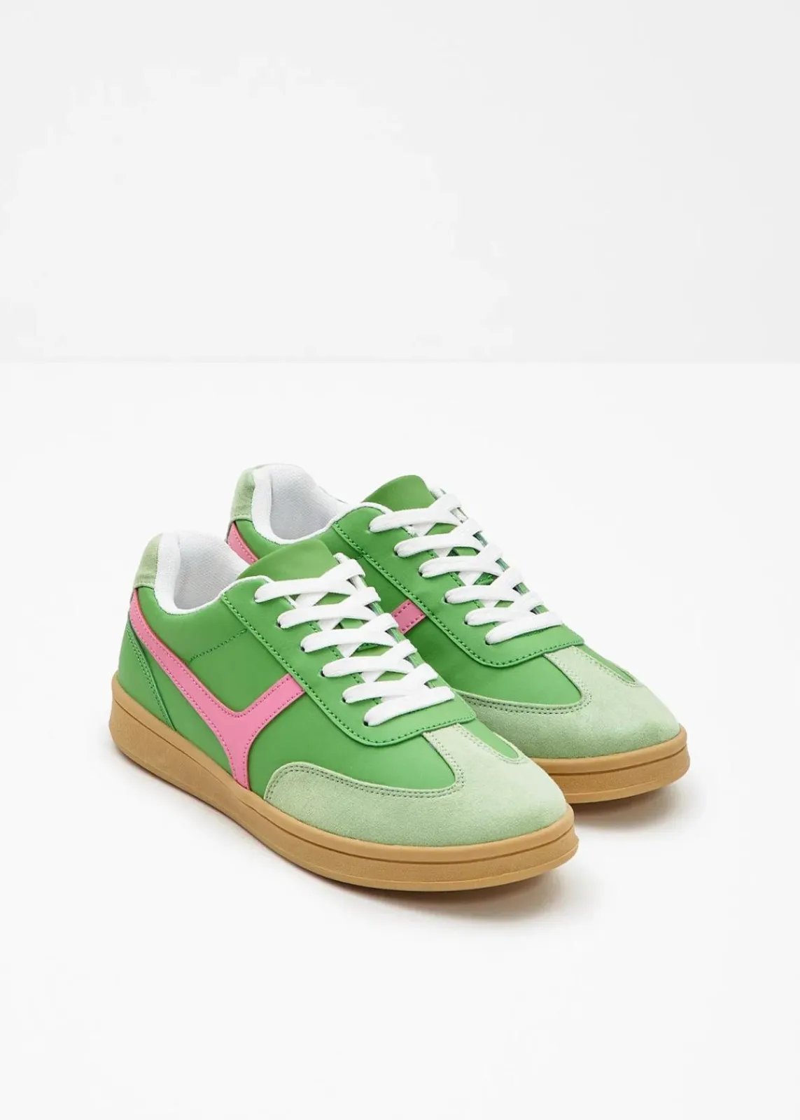 bonprix Sneaker^Sneaker im Retrolook kleegrün/kristallrosa