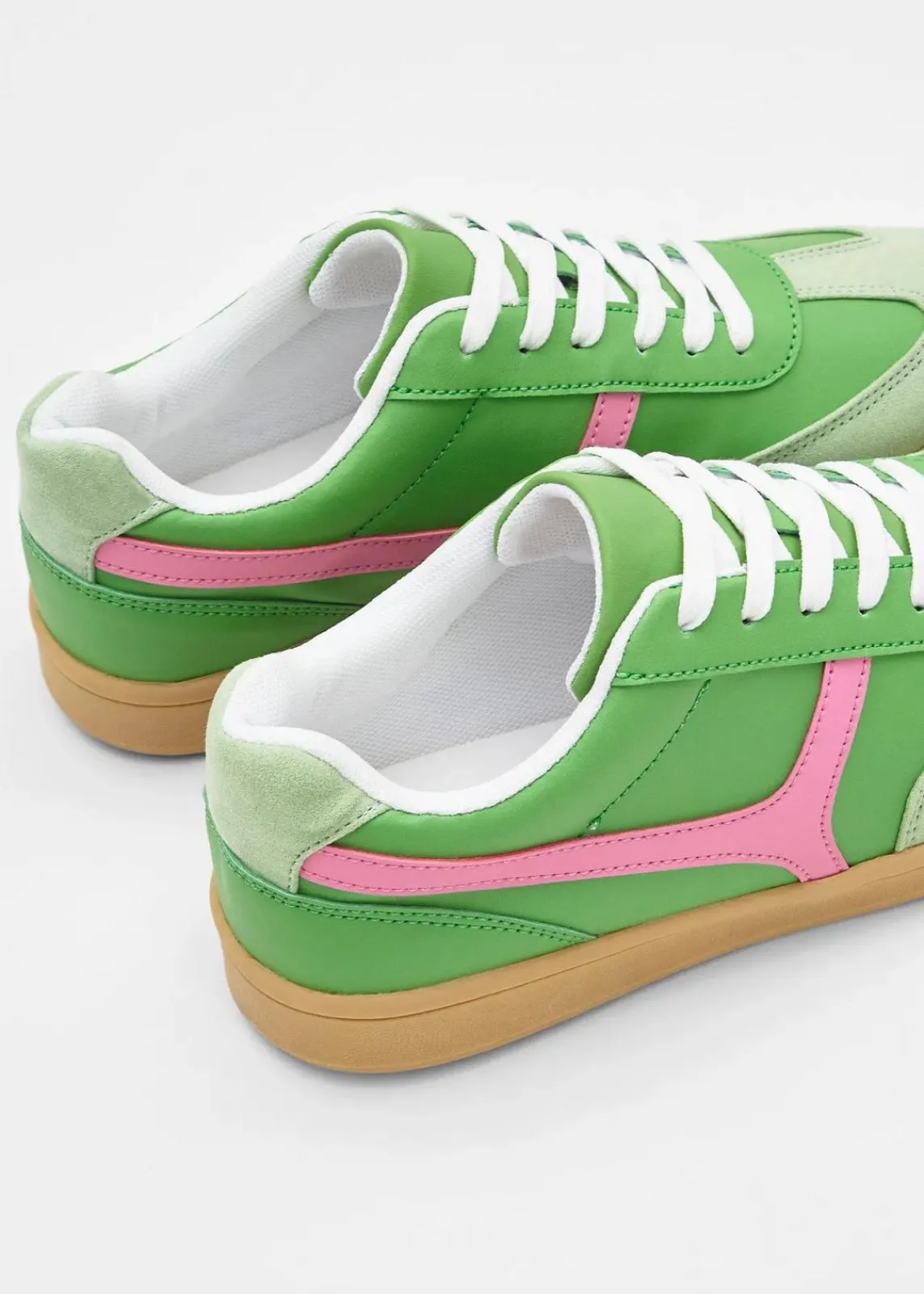 bonprix Sneaker^Sneaker im Retrolook kleegrün/kristallrosa