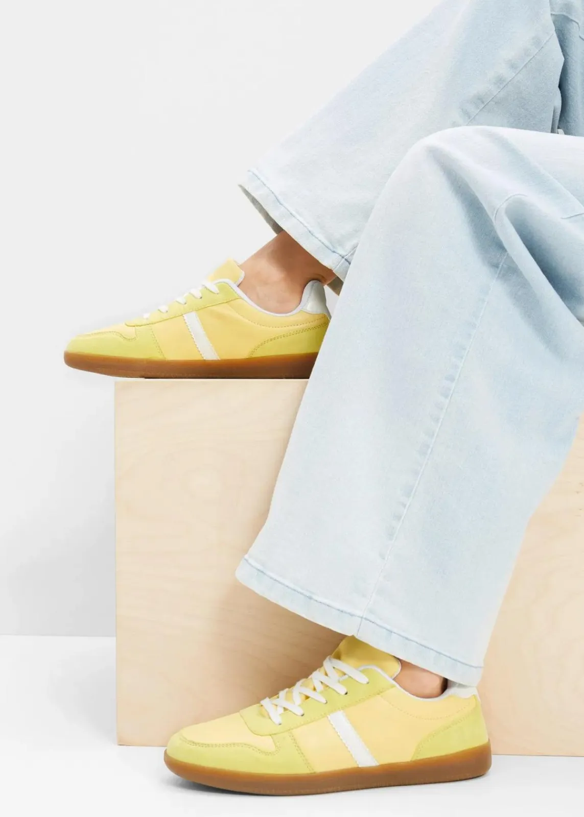 bonprix Sneaker^Sneaker im Retrolook hellgelb