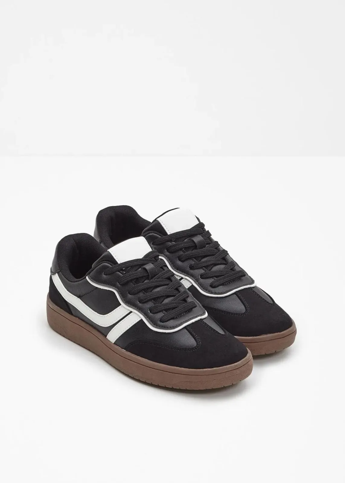 bonprix Sneaker^Sneaker im Retrolook schwarz/weiß