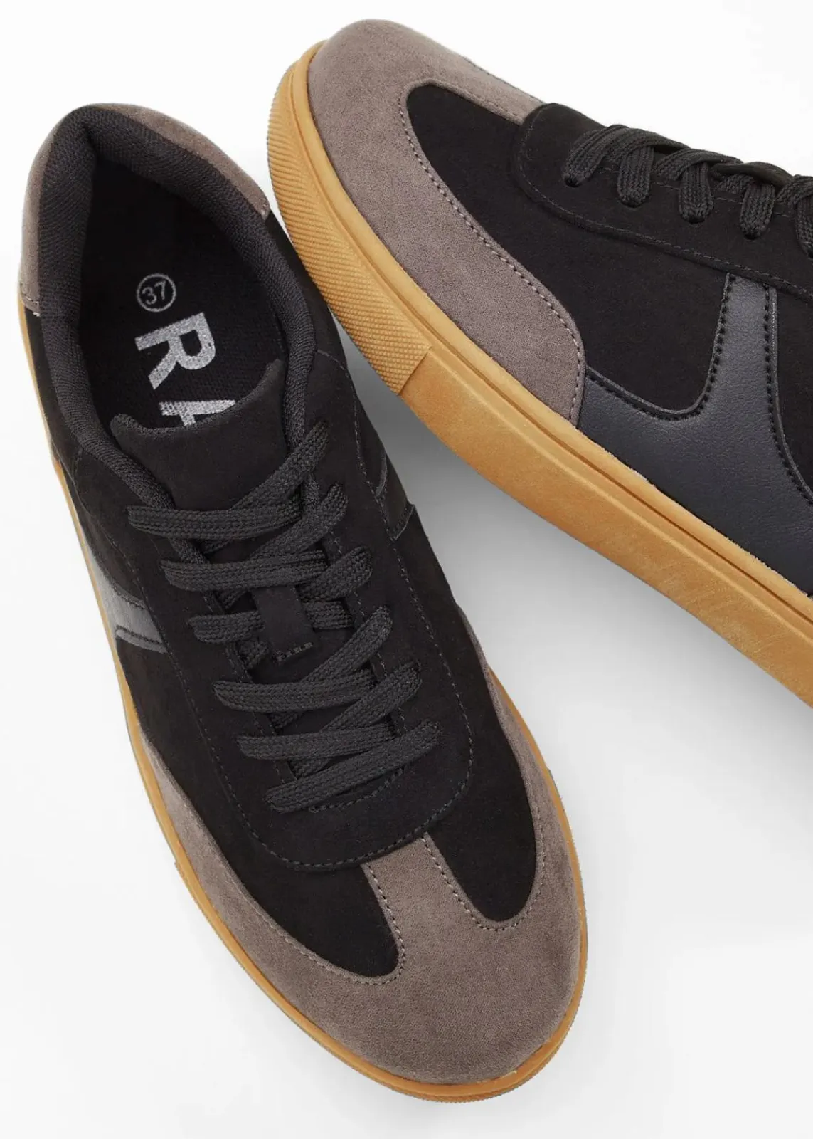 bonprix Sneaker^Sneaker im Retrolook schwarz/grau