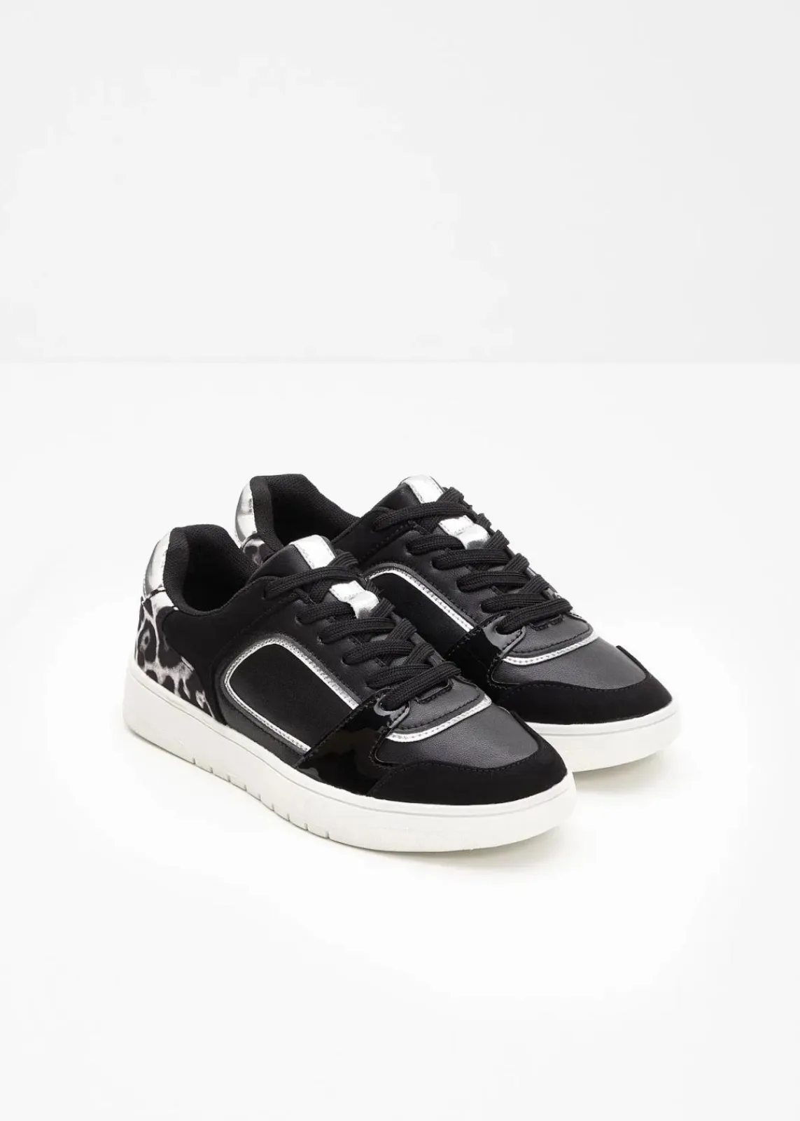 bonprix Sneaker^Sneaker mit Animal-Details schwarz leo/silber metallic