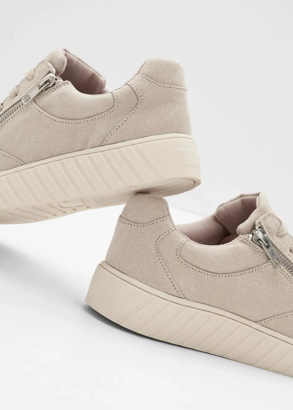 bonprix Sneaker^Sneaker mit gepolsterter Innensohle hellsand