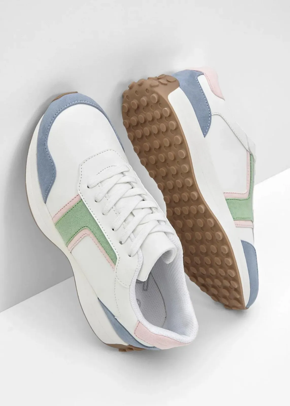 bonprix Sneaker^Sneaker mit Profilsohle weiß/rosa/grün/blau