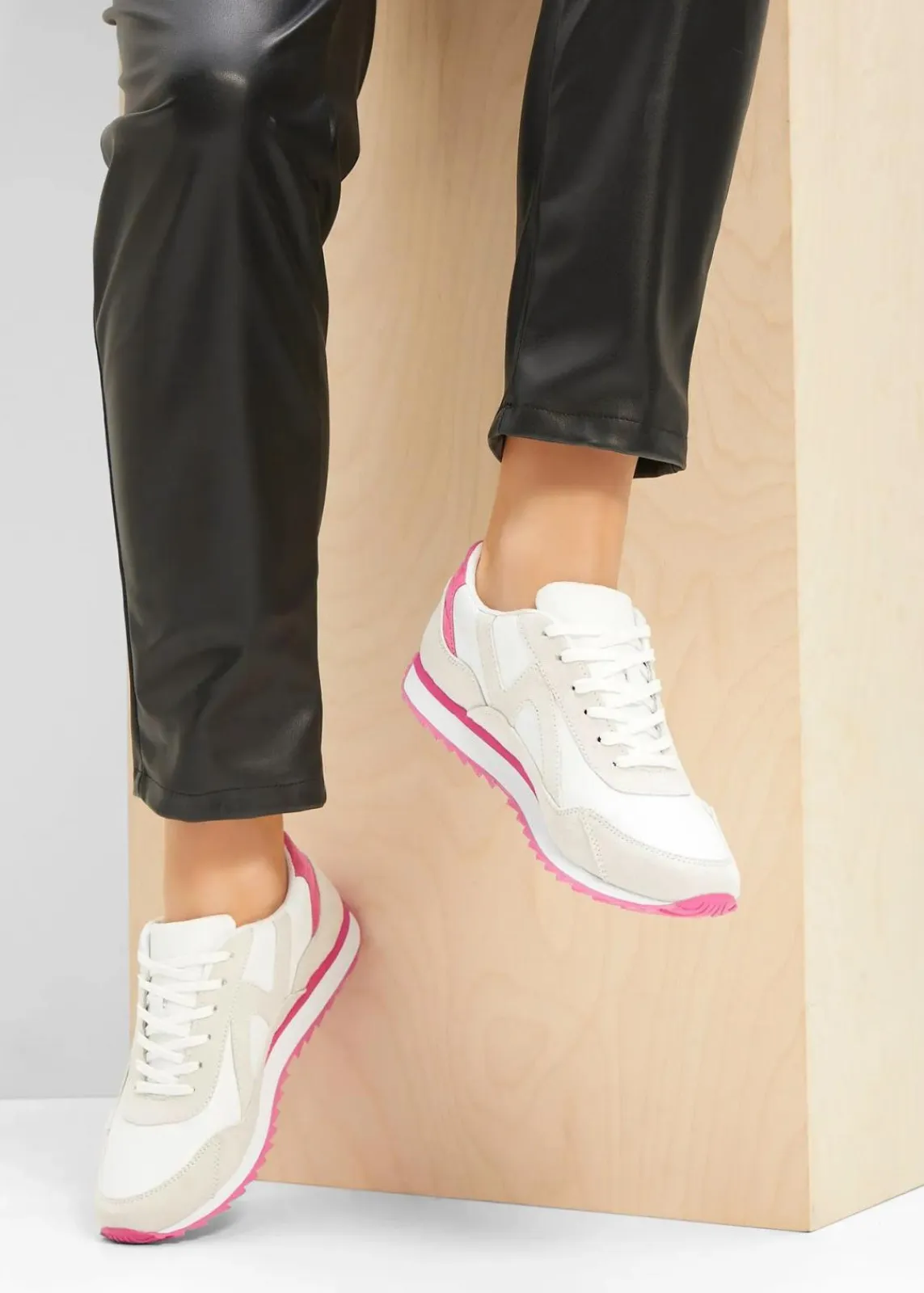 bonprix Sneaker^Sneaker mit Profilsohle weiß/beige/pinklady
