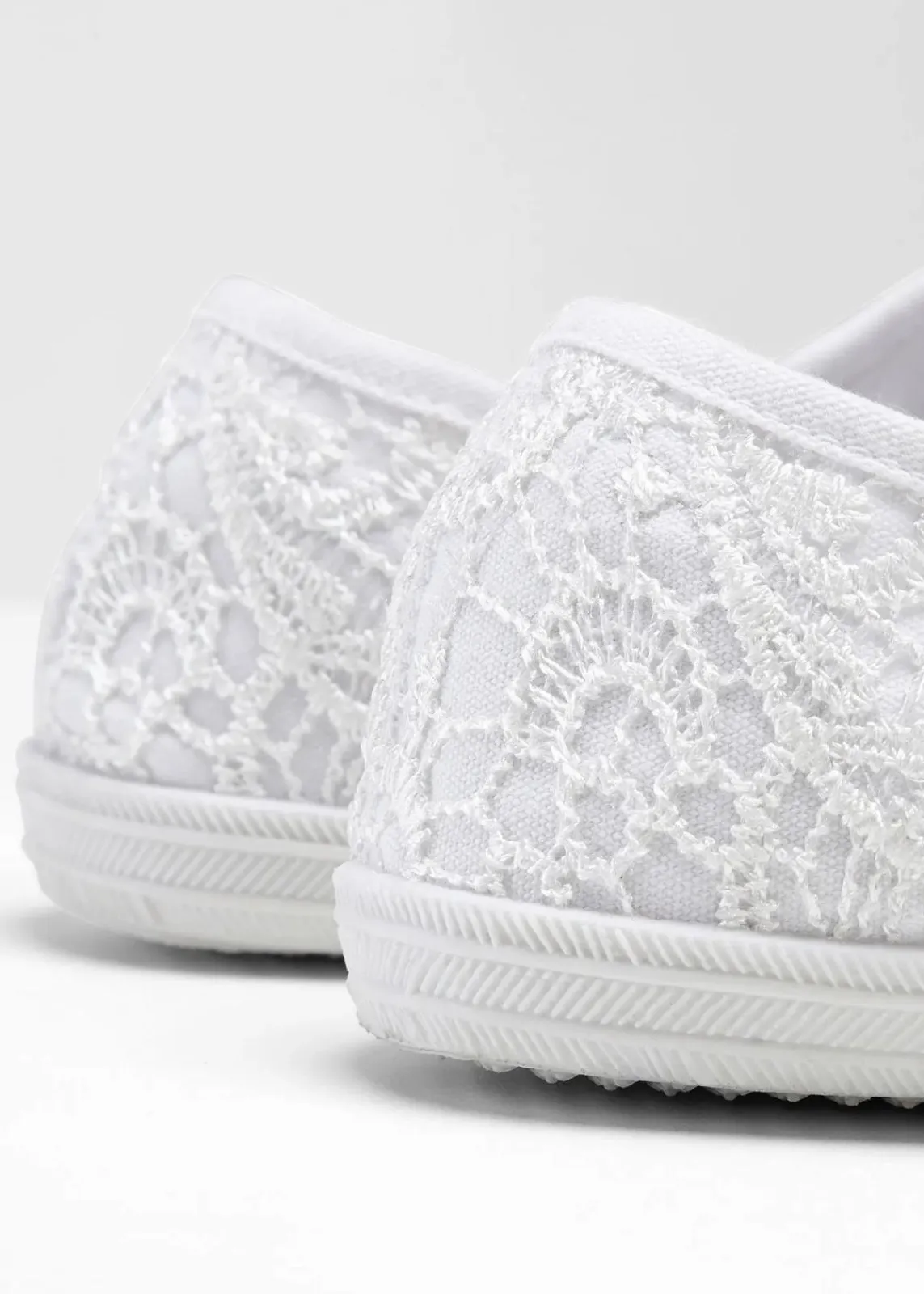 bonprix Sneaker^Sneaker mit Spitze weiß