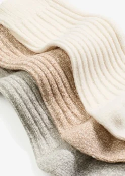 bonprix Homewear|Socken & Strumpfhosen^Socken mit Rippe und Flauschgarn (3er Pack) hellgrau meliert + hellbeige meliert + weiß