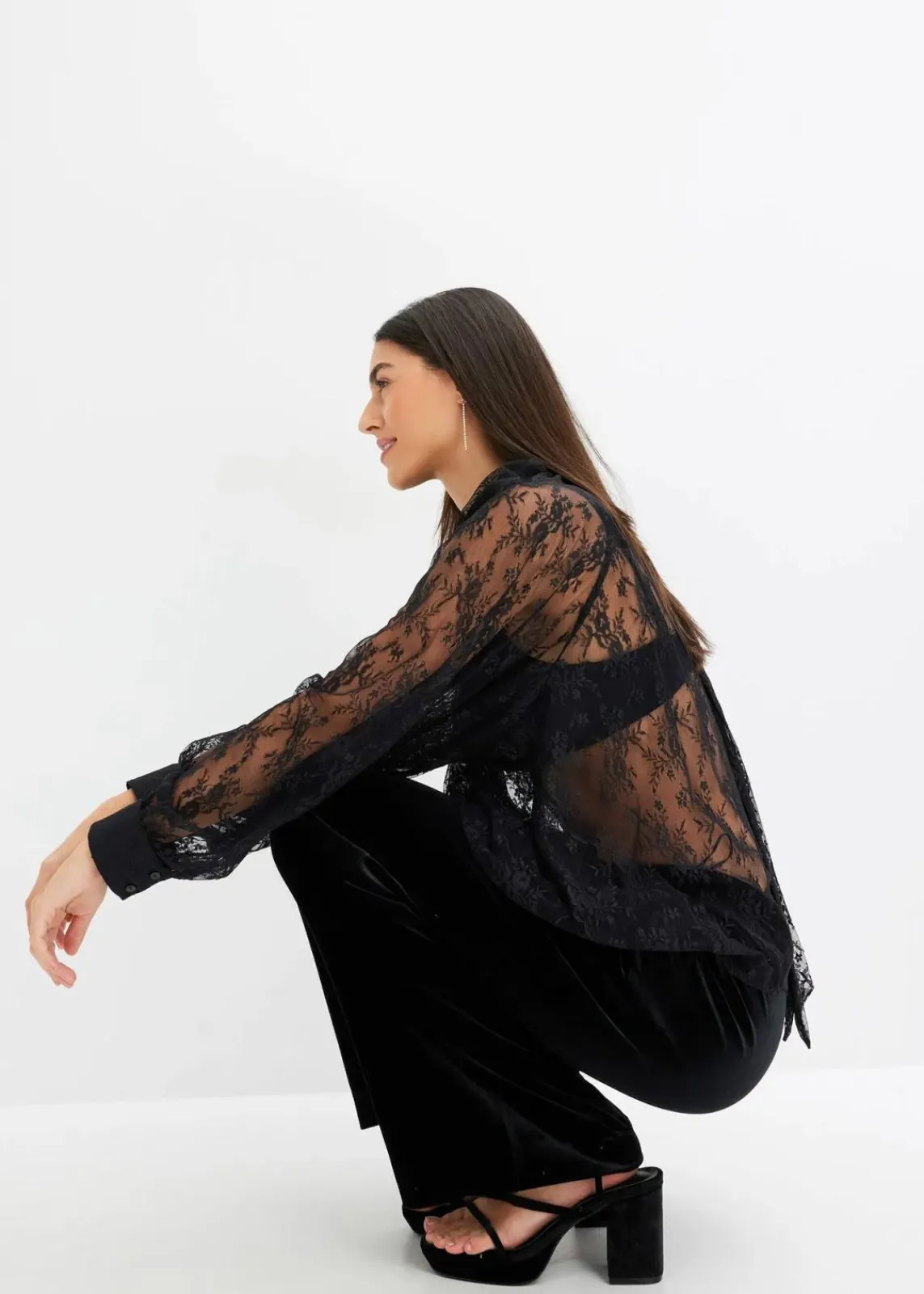 bonprix Bekleidung·Jacken & Mäntel|Blusen & Tuniken^Spitzenbluse mit leichter Transparenz schwarz
