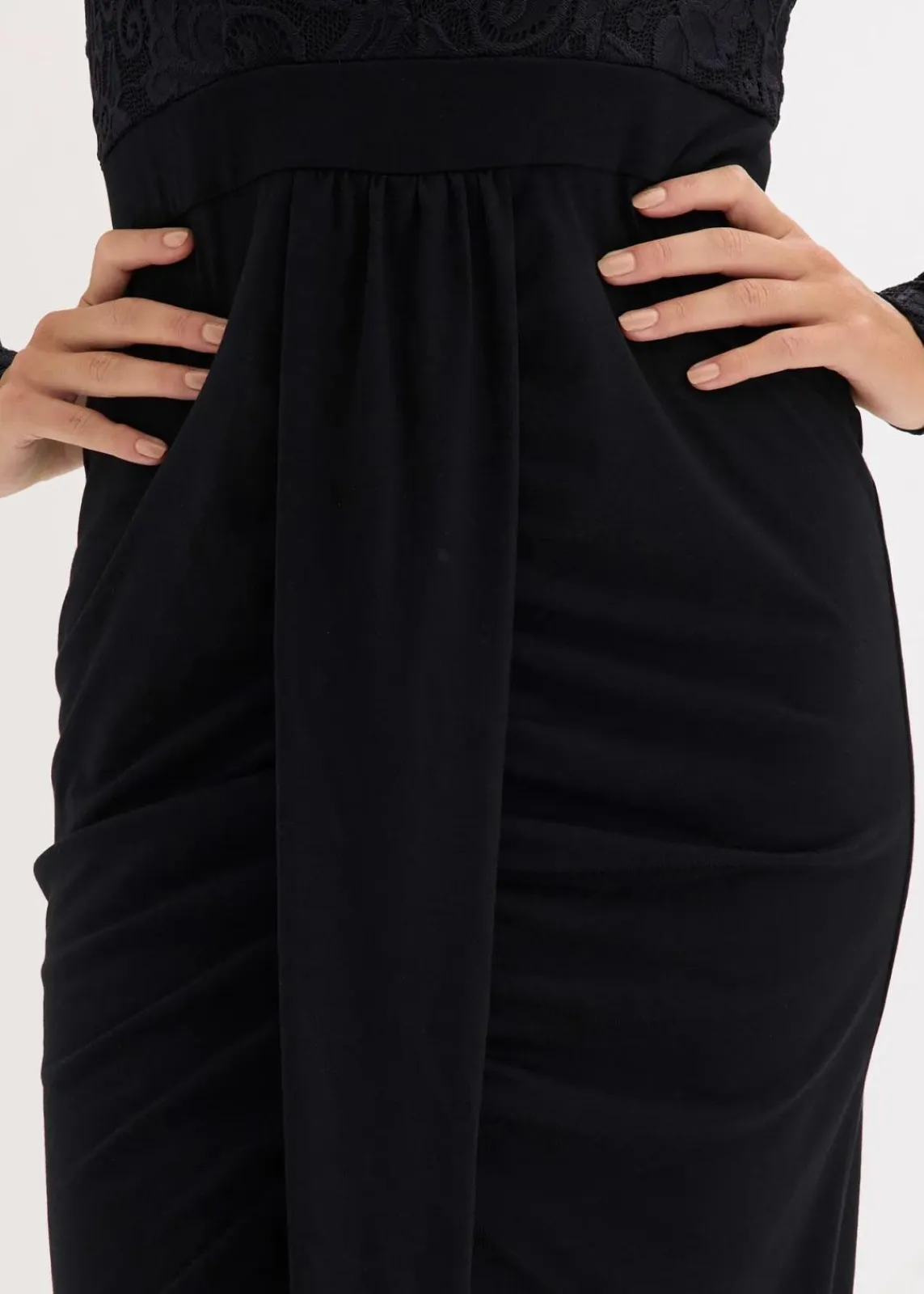 bonprix Bekleidung·Pullover & Strickjacken|Kleider^Spitzenkleid mit Drapierung schwarz