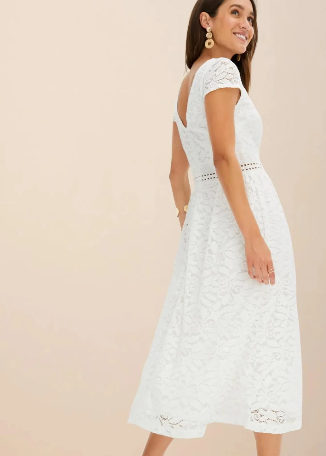 bonprix Kleider^Spitzenkleid mit Häkel-Einsatz in der Taille wollweiß