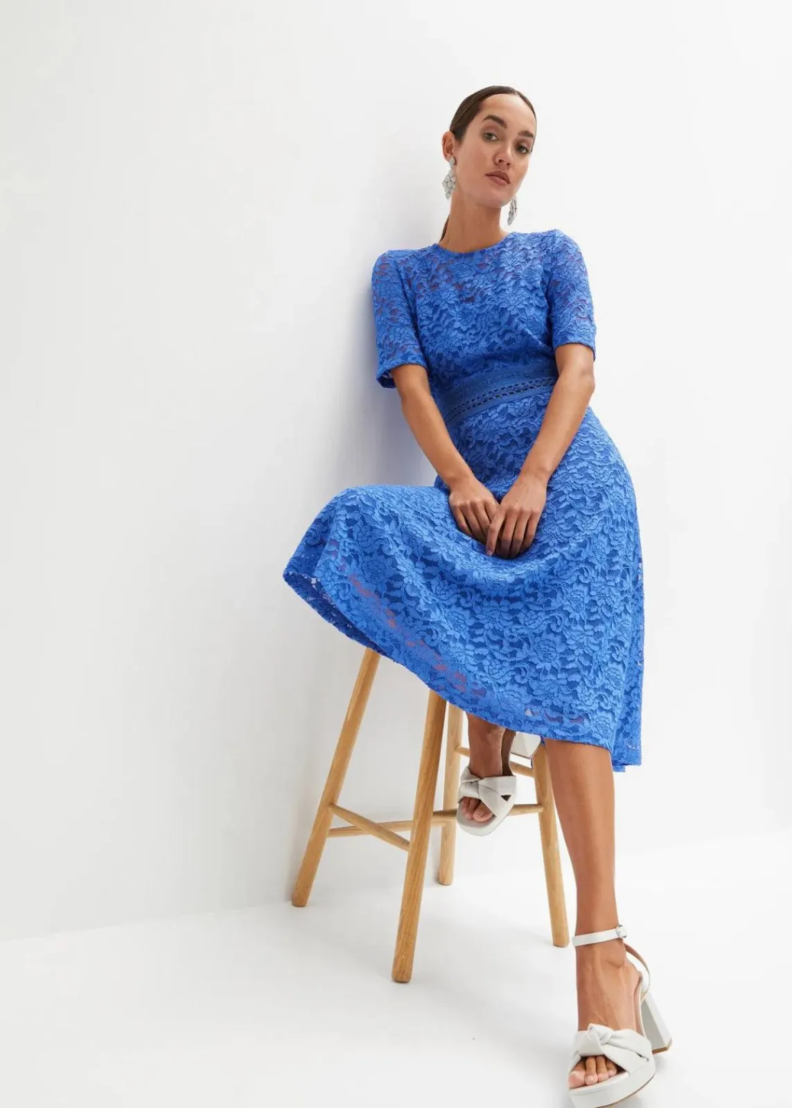 bonprix Bekleidung·Pullover & Strickjacken|Kleider^Spitzenkleid mit Häkeleinsatz blau