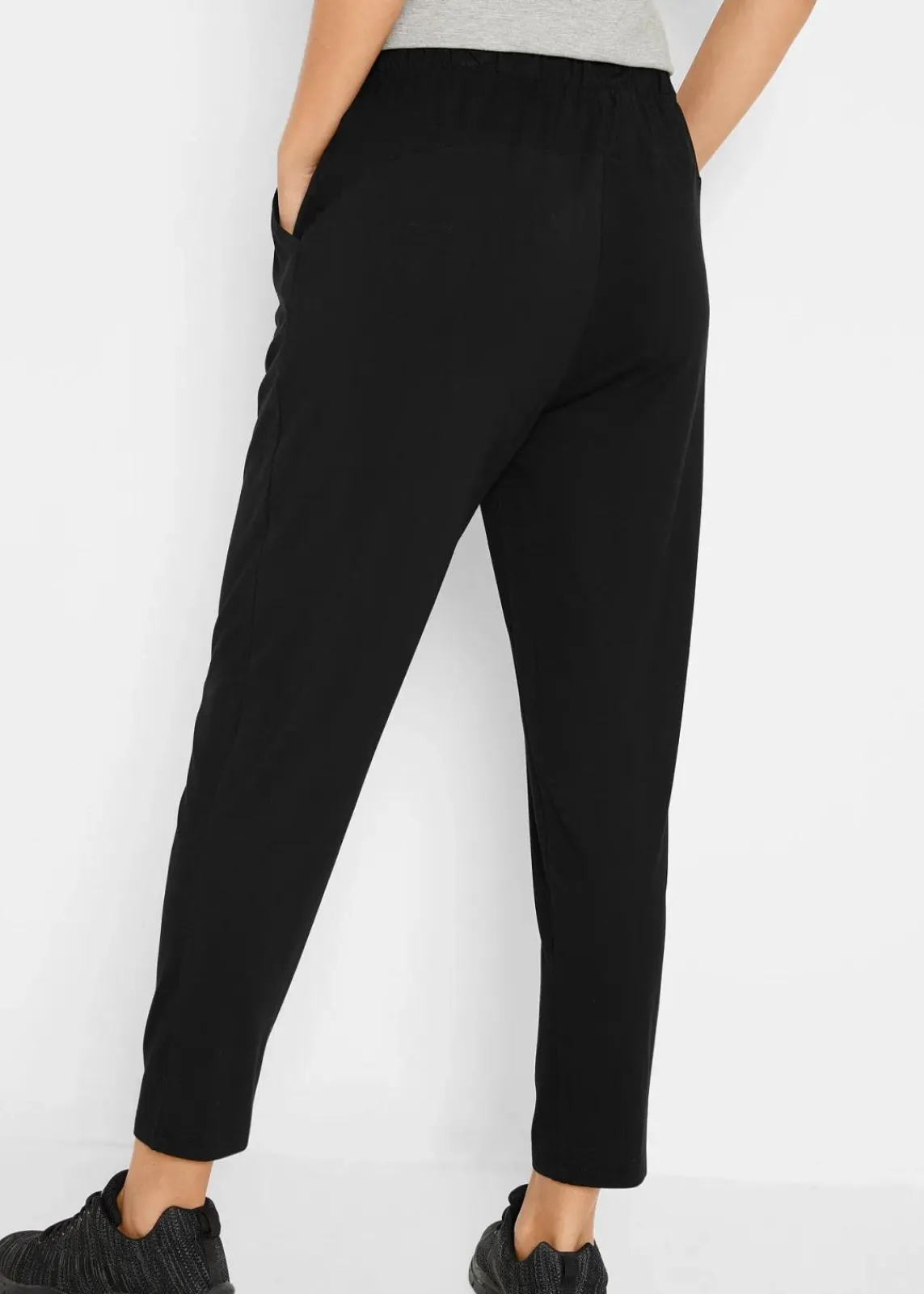 bonprix Bekleidung·Kleider|Hosen^Sporthose aus nachhaltiger Viskose, 7/8-Länge schwarz