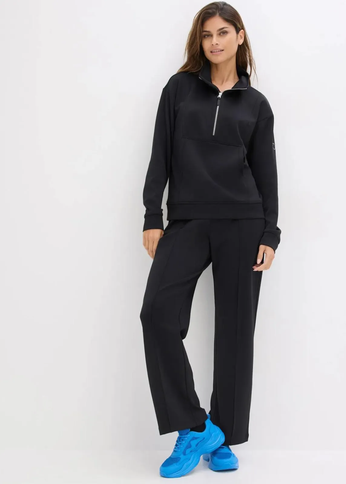 bonprix Bekleidung·Sweat|Nachhaltigere Materialien^Sport-Jacke mit Stehkragen schwarz