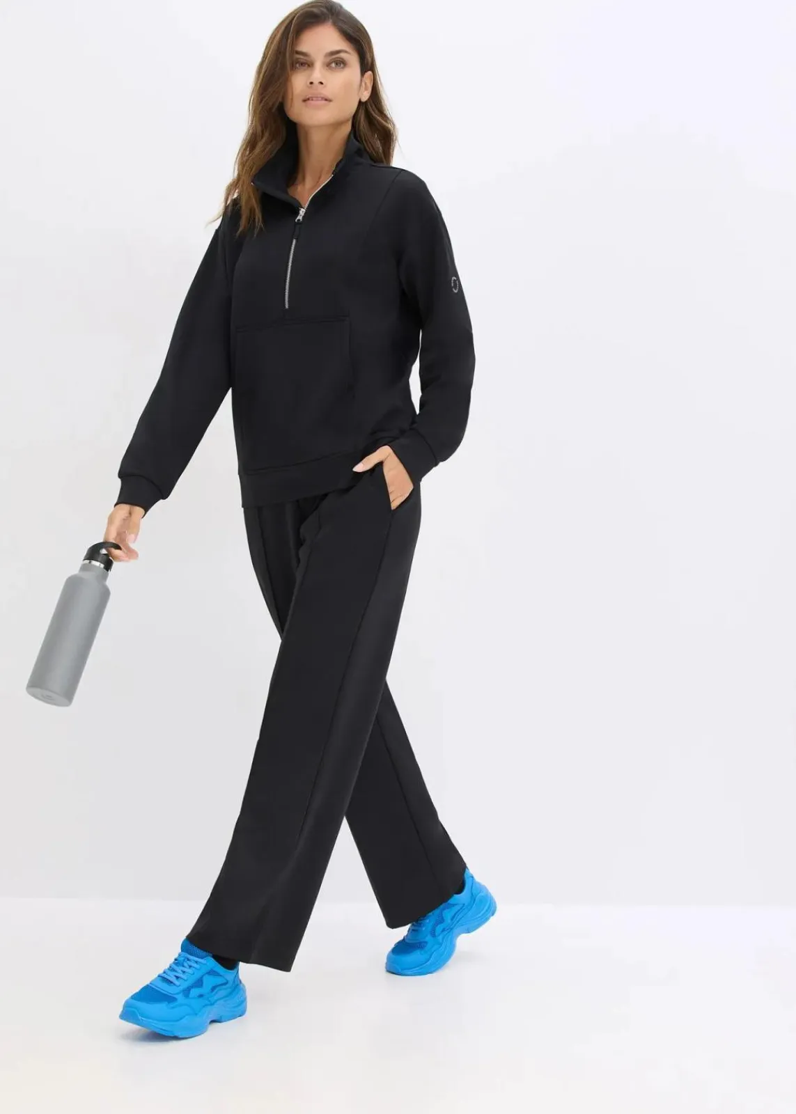 bonprix Bekleidung·Sweat|Nachhaltigere Materialien^Sport-Jacke mit Stehkragen schwarz