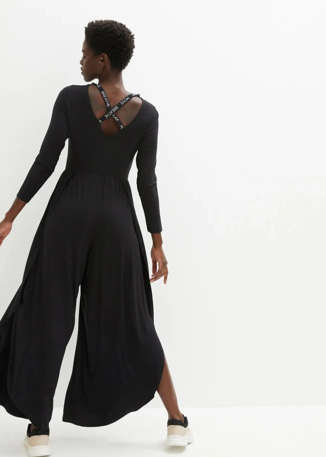 bonprix Bekleidung·Homewear|Jumpsuits^Sport-Jumpsuit aus fließender Viskose schwarz