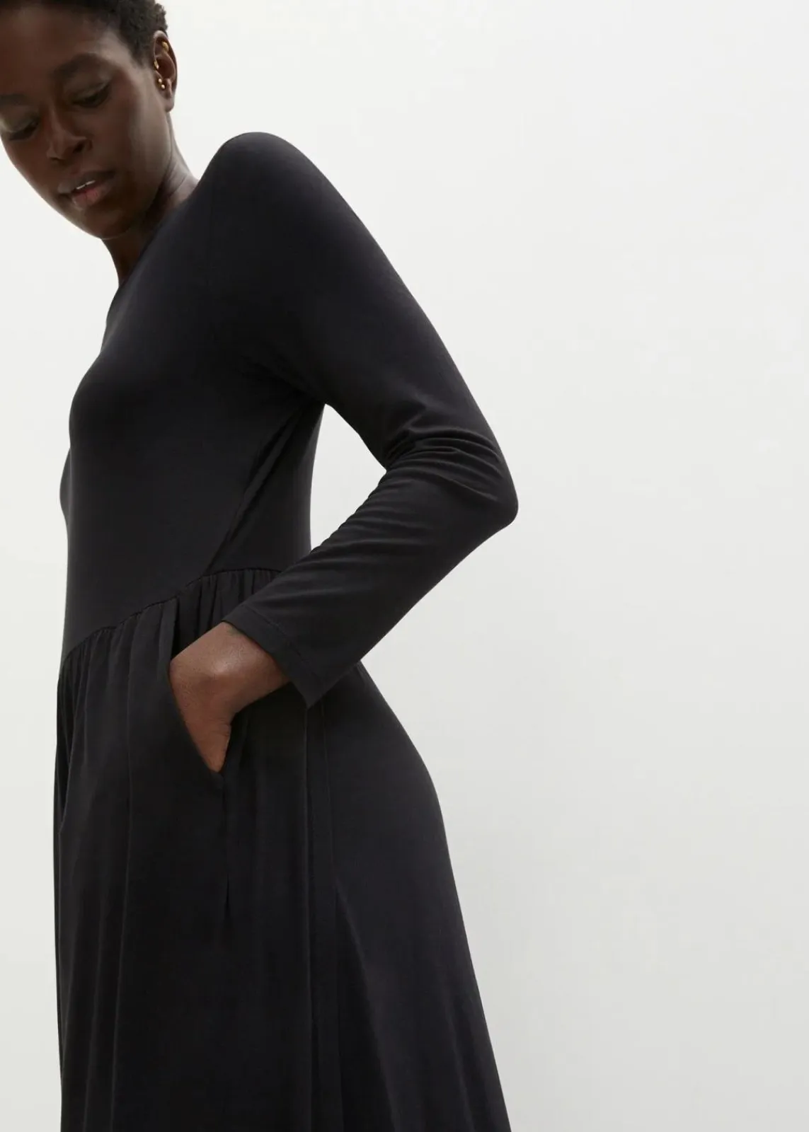 bonprix Bekleidung·Homewear|Jumpsuits^Sport-Jumpsuit aus fließender Viskose schwarz
