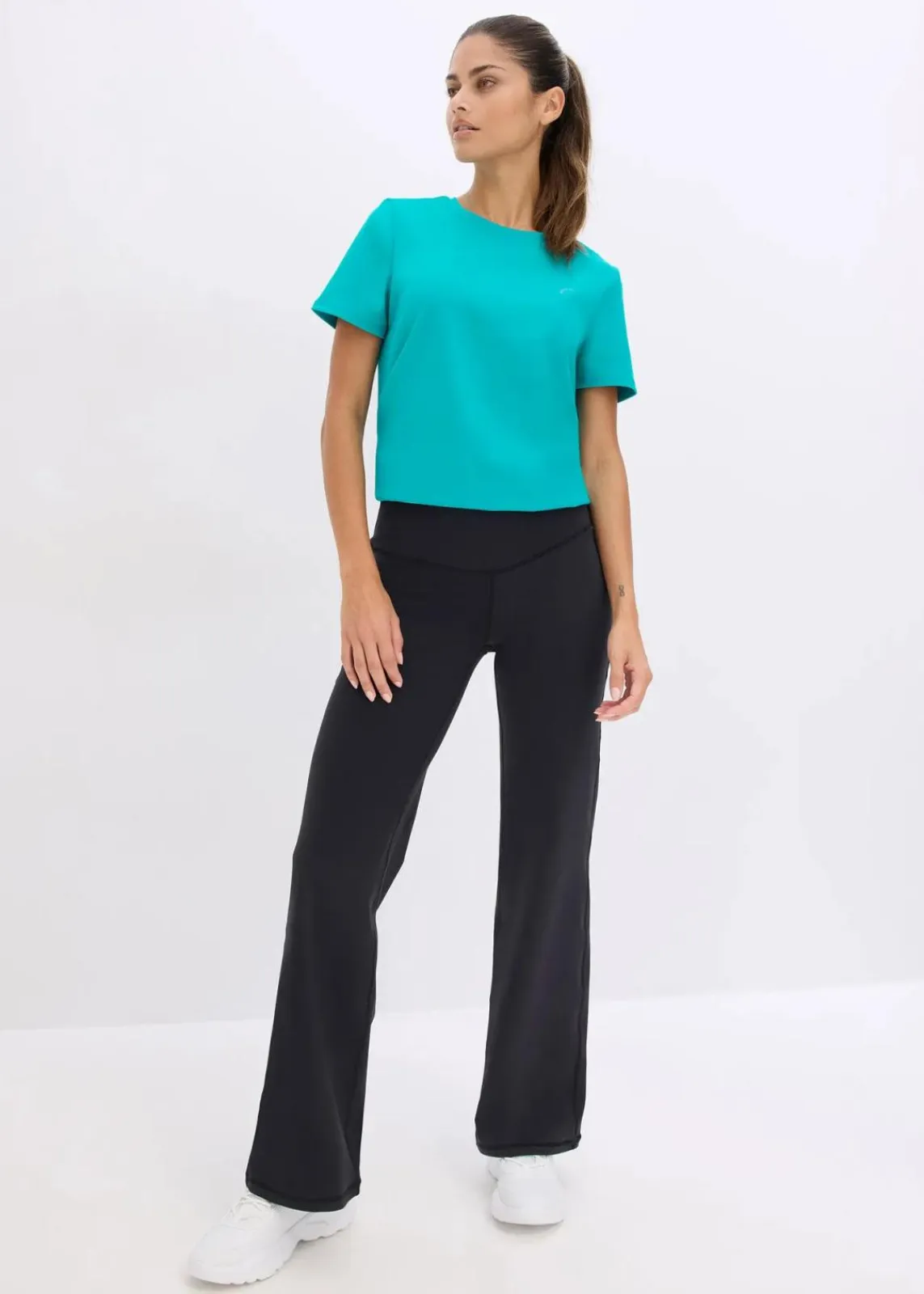 bonprix Bekleidung·Sweat|Bekleidung·Kleider^Sport-Leggings aus stabilem Baumwollgriff und geradem Bein schwarz