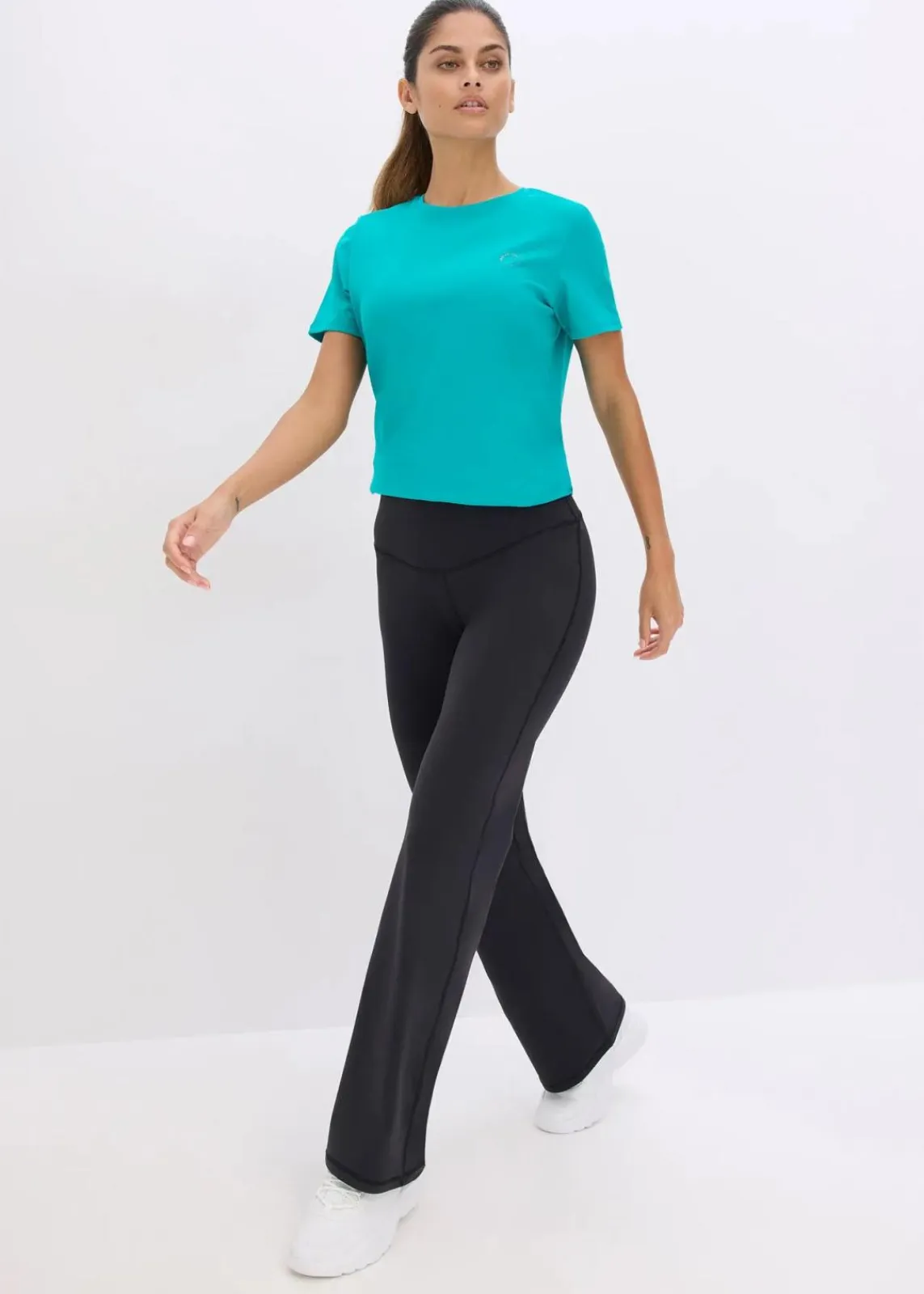 bonprix Bekleidung·Sweat|Bekleidung·Kleider^Sport-Leggings aus stabilem Baumwollgriff und geradem Bein schwarz