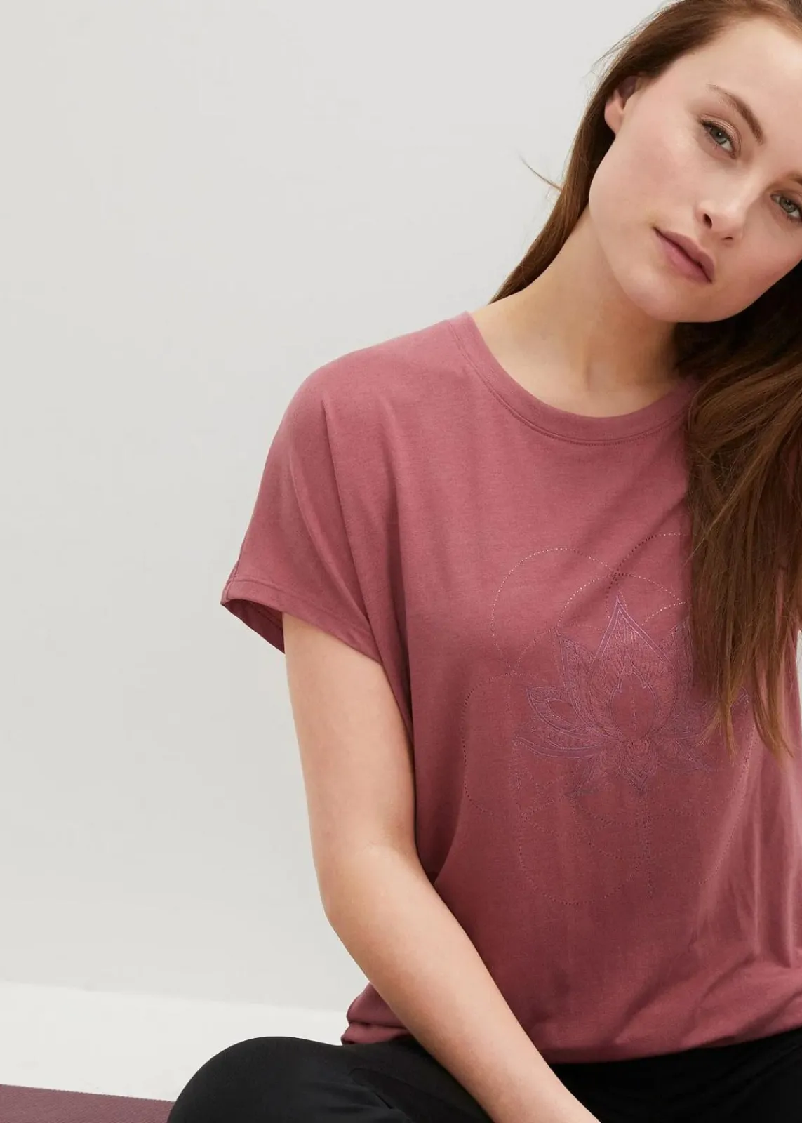 bonprix Shirts & Tops|Sportbekleidung^Sport-Shirt, Loose Fit softbeere bedruckt