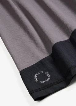 bonprix Shirts & Tops|Sportbekleidung^Sport-Shirt mit Strukturoptik granitgrau/schwarz