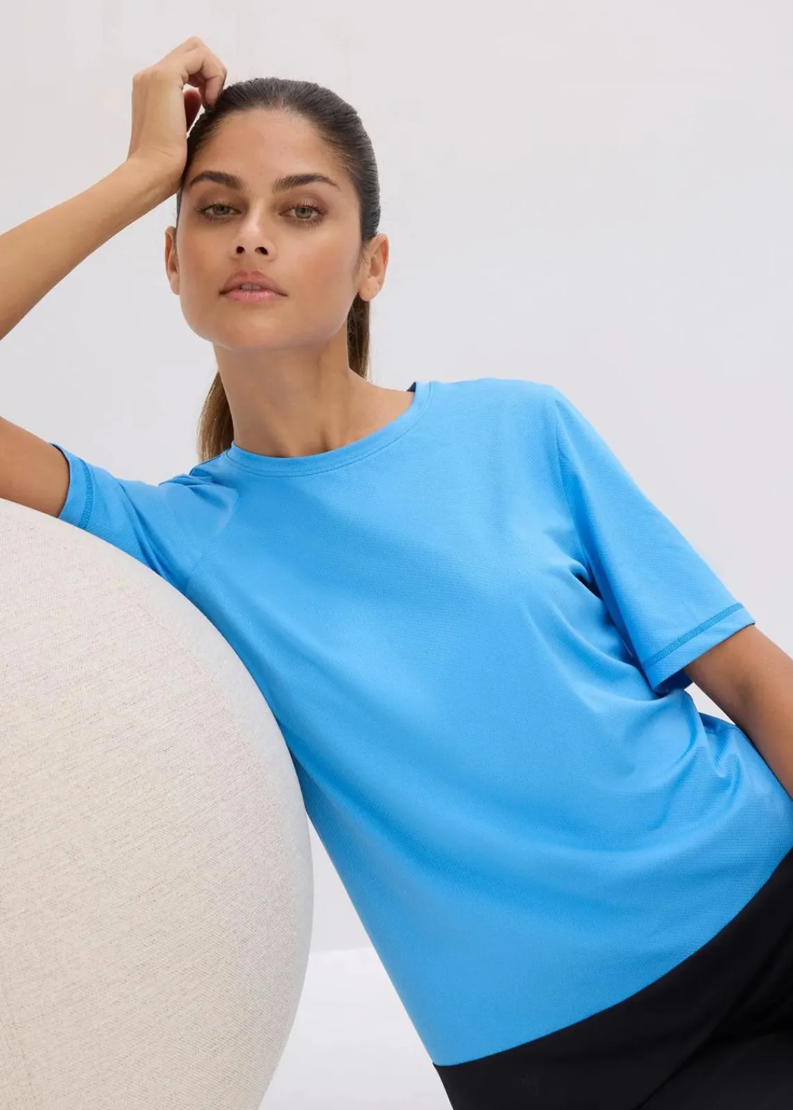 bonprix Shirts & Tops|Sportbekleidung^Sport-Shirt mit Strukturoptik brilliantblau/schwarz