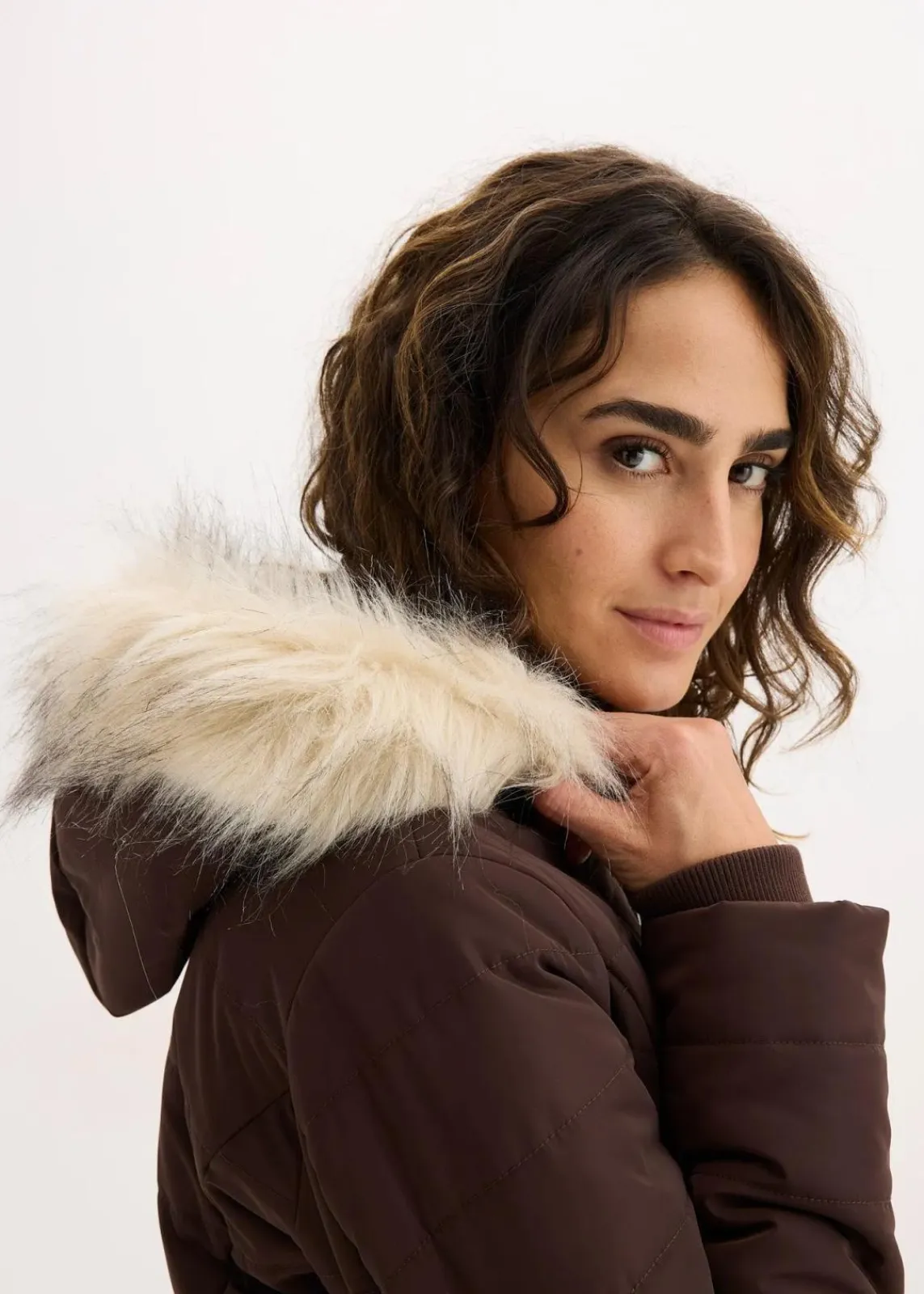bonprix Nachhaltigere Materialien|Jacken & Mäntel^Steppjacke dunkelbraun