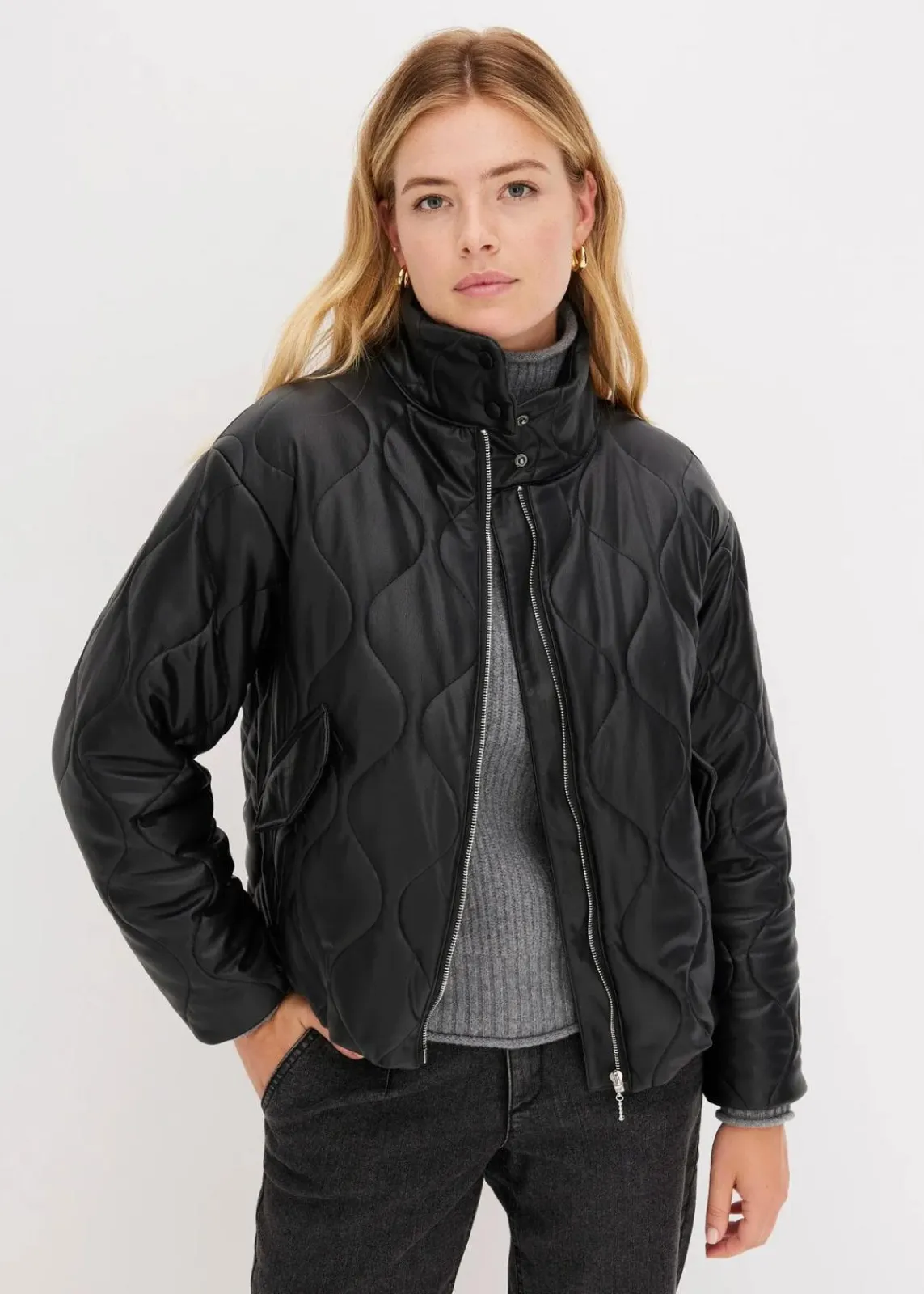 bonprix Bekleidung·Hosen|Jacken & Mäntel^Steppjacke aus Lederimitat schwarz