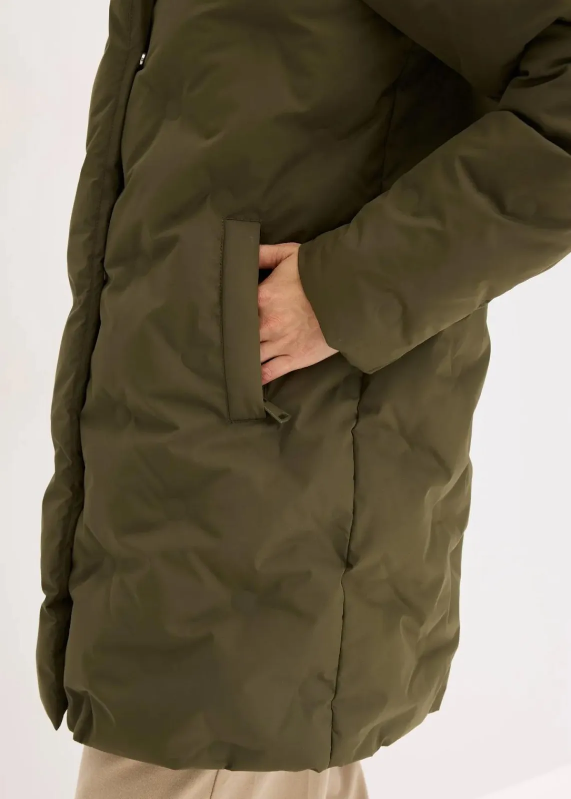 bonprix Bekleidung·Hosen|Jacken & Mäntel^Steppjacke in 2-in-1-Optik dunkeloliv