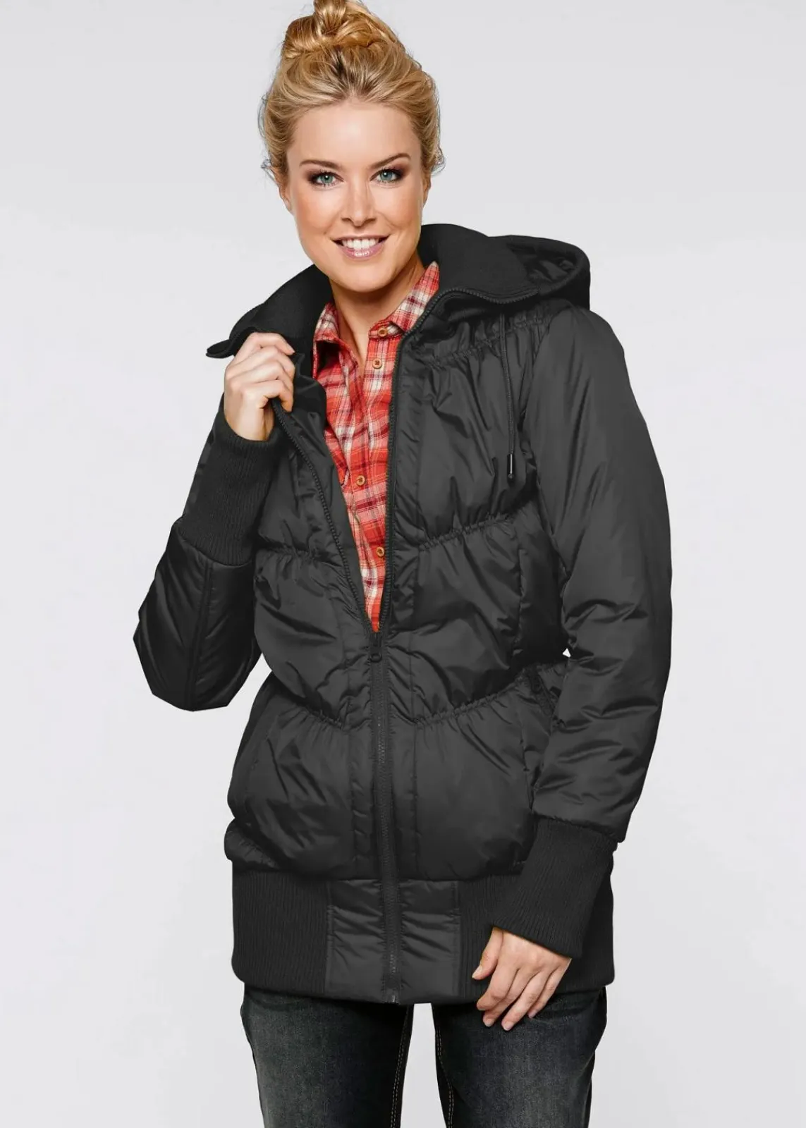 bonprix Bekleidung·Hosen|Jacken & Mäntel^Steppjacke mit breitem Komfortbund und Kapuze schwarz