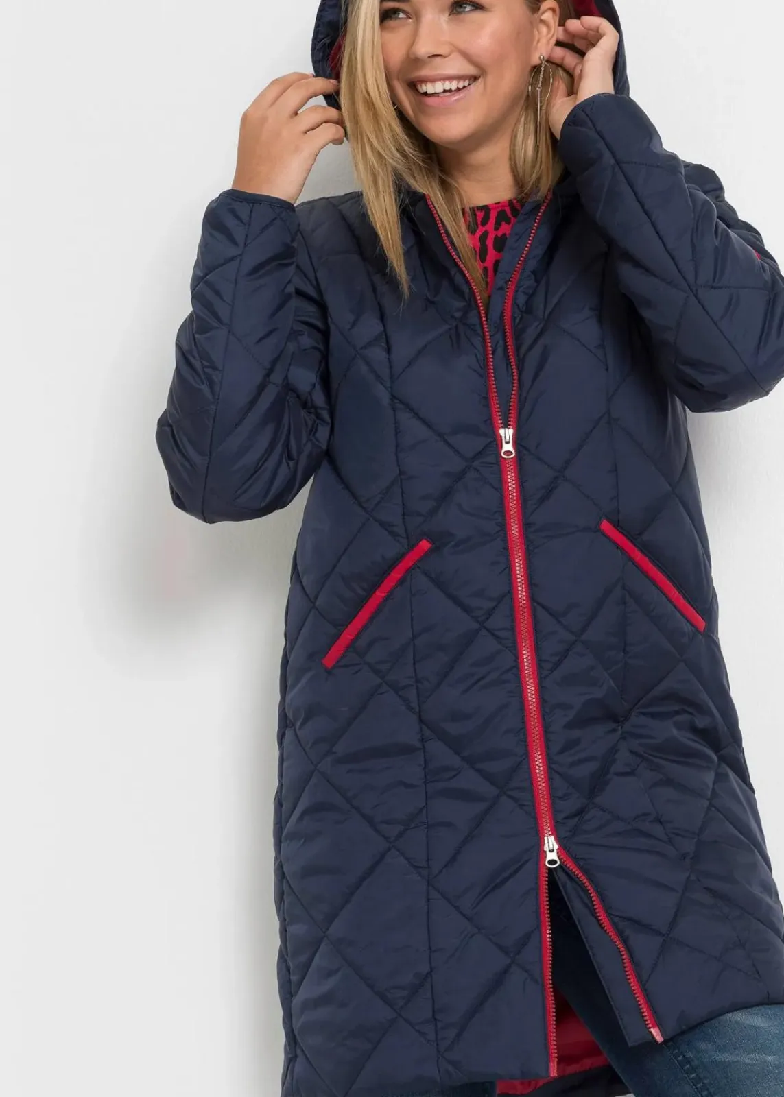 bonprix Jacken & Mäntel^Steppmantel mit Kapuze zweifarbig dunkelblau/dunkelrot