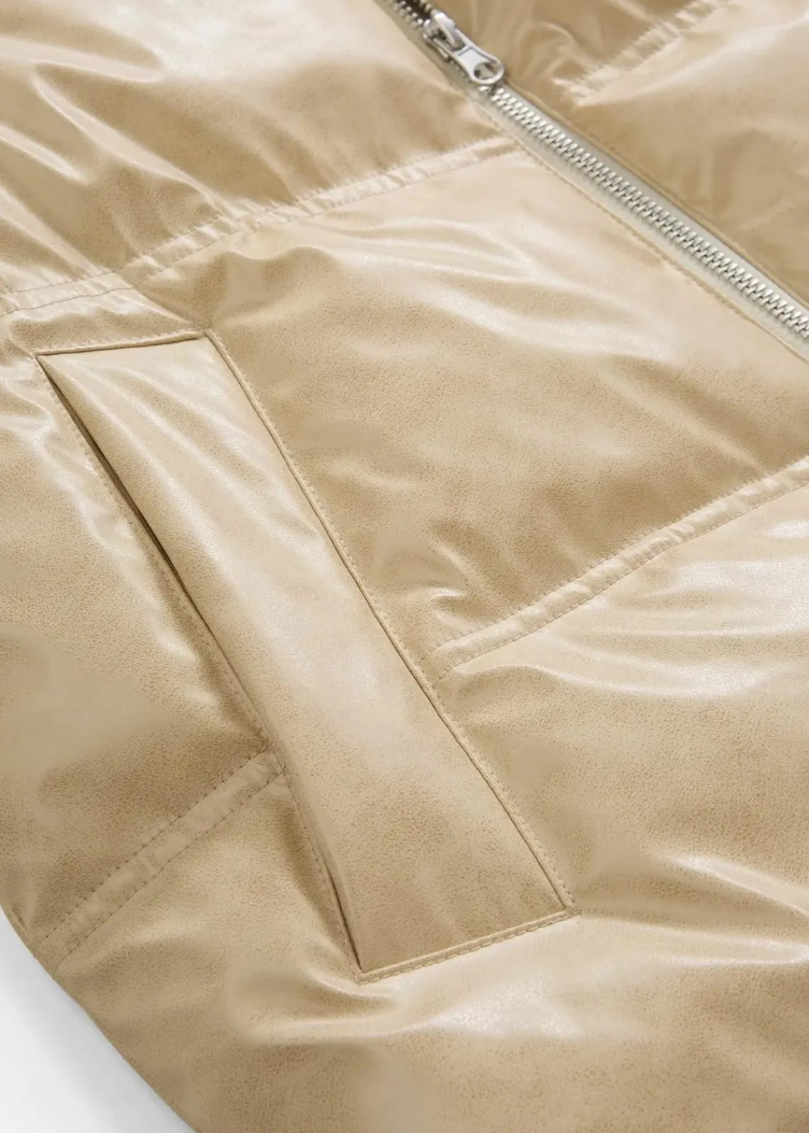 bonprix Jacken & Mäntel|Nachhaltigere Materialien^Steppweste aus Lederimitat hellsand