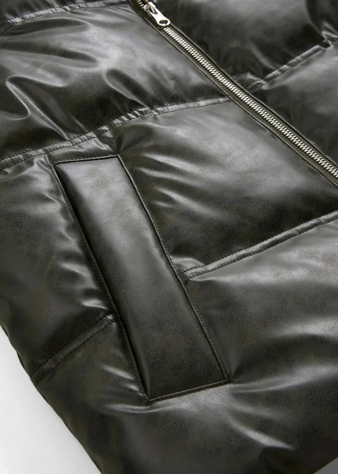 bonprix Bekleidung·Hosen|Nachhaltigere Materialien^Steppweste aus Lederimitat grau washed
