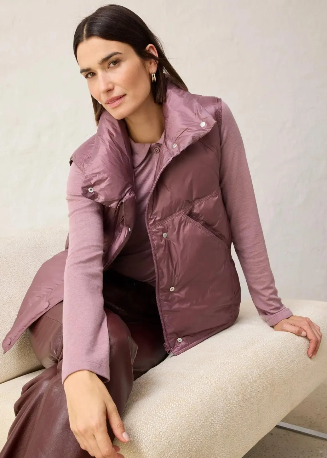 bonprix Bekleidung·Hosen|Jacken & Mäntel^Steppweste mit recycelter Daunen matt violett