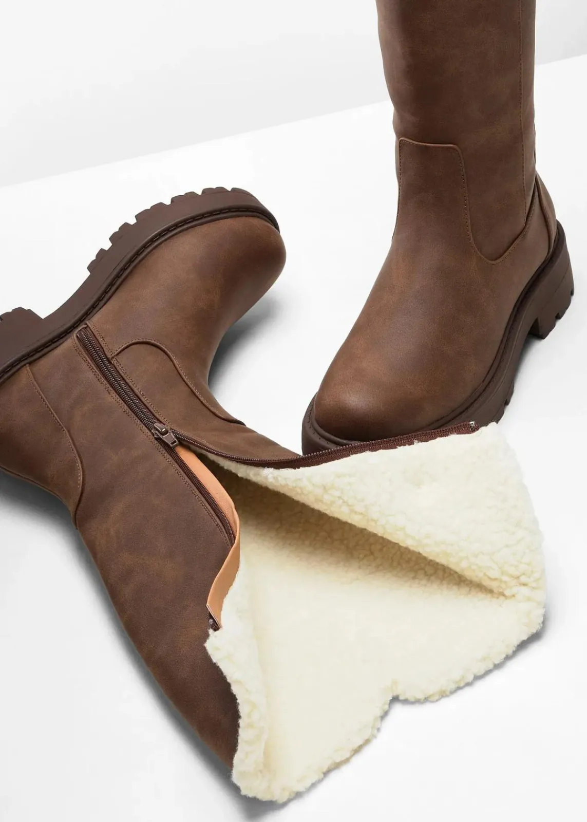 bonprix Stiefel|Gefütterte Winterschuhe^Stiefel dunkelbraun