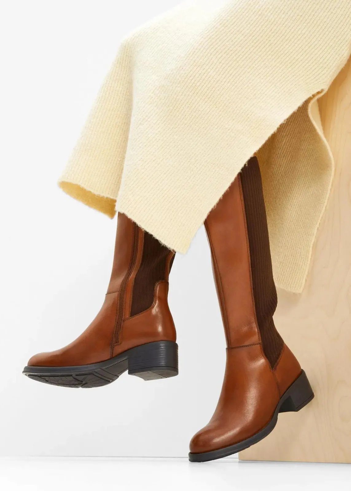 bonprix Gefütterte Winterschuhe|Stiefel^Stiefel aus Leder cognac