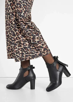 bonprix Stiefeletten^Stiefeletten mit Cut-Outs schwarz